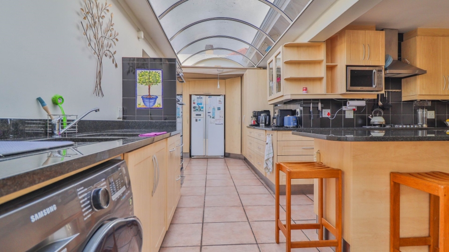 3 Bedroom Property for Sale in Pinelands Western Cape